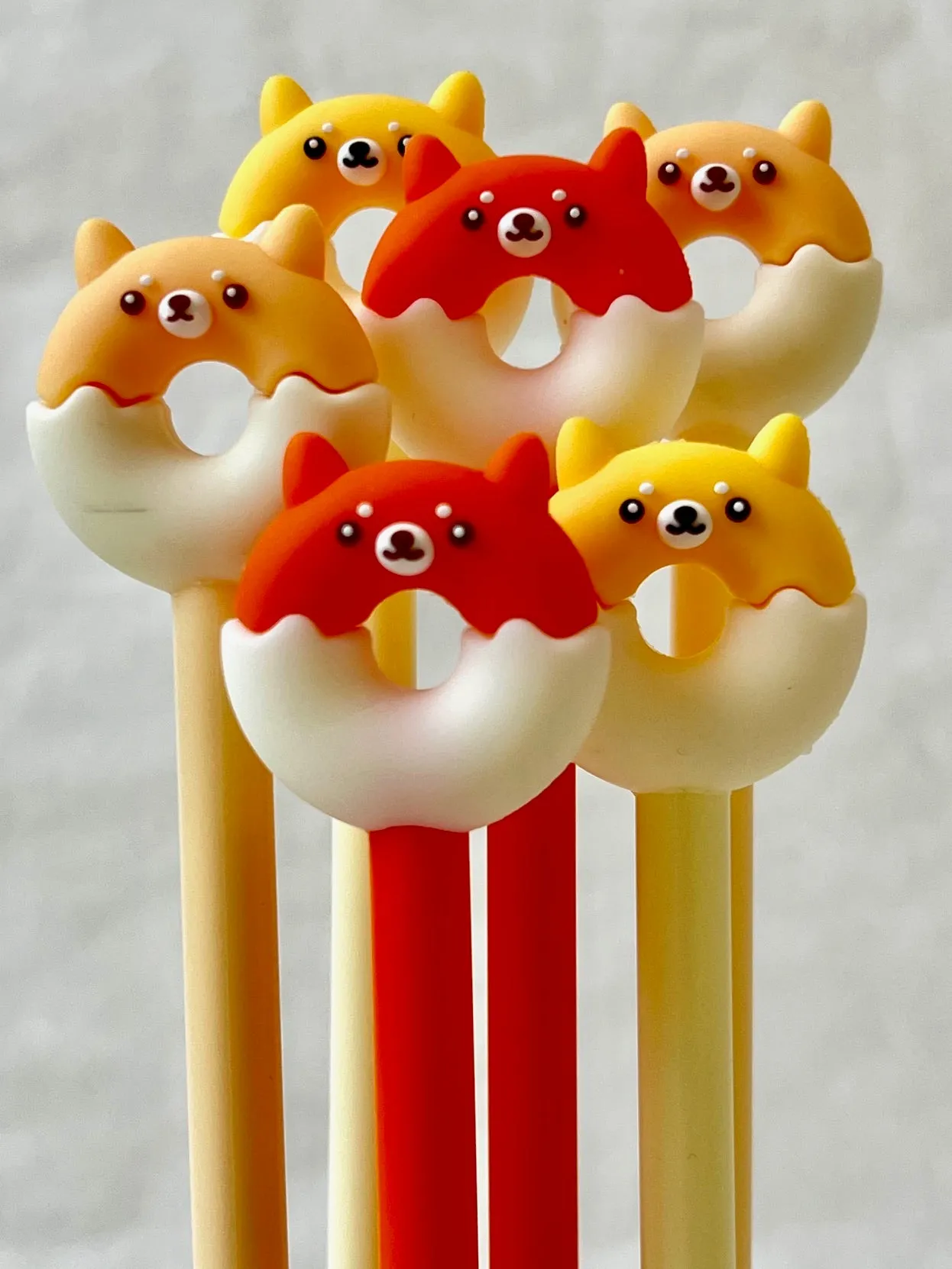 225892 DONUT DOG GEL PEN-30