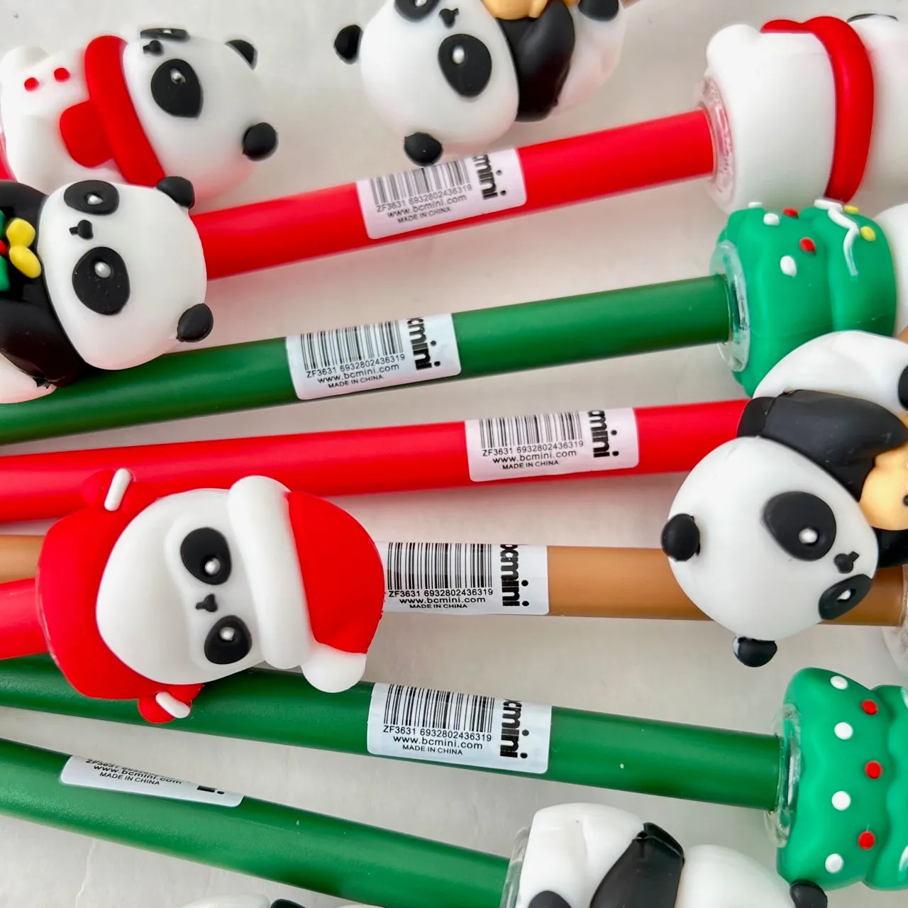 22595 CHRISTMAS PANDA GEL PEN-36