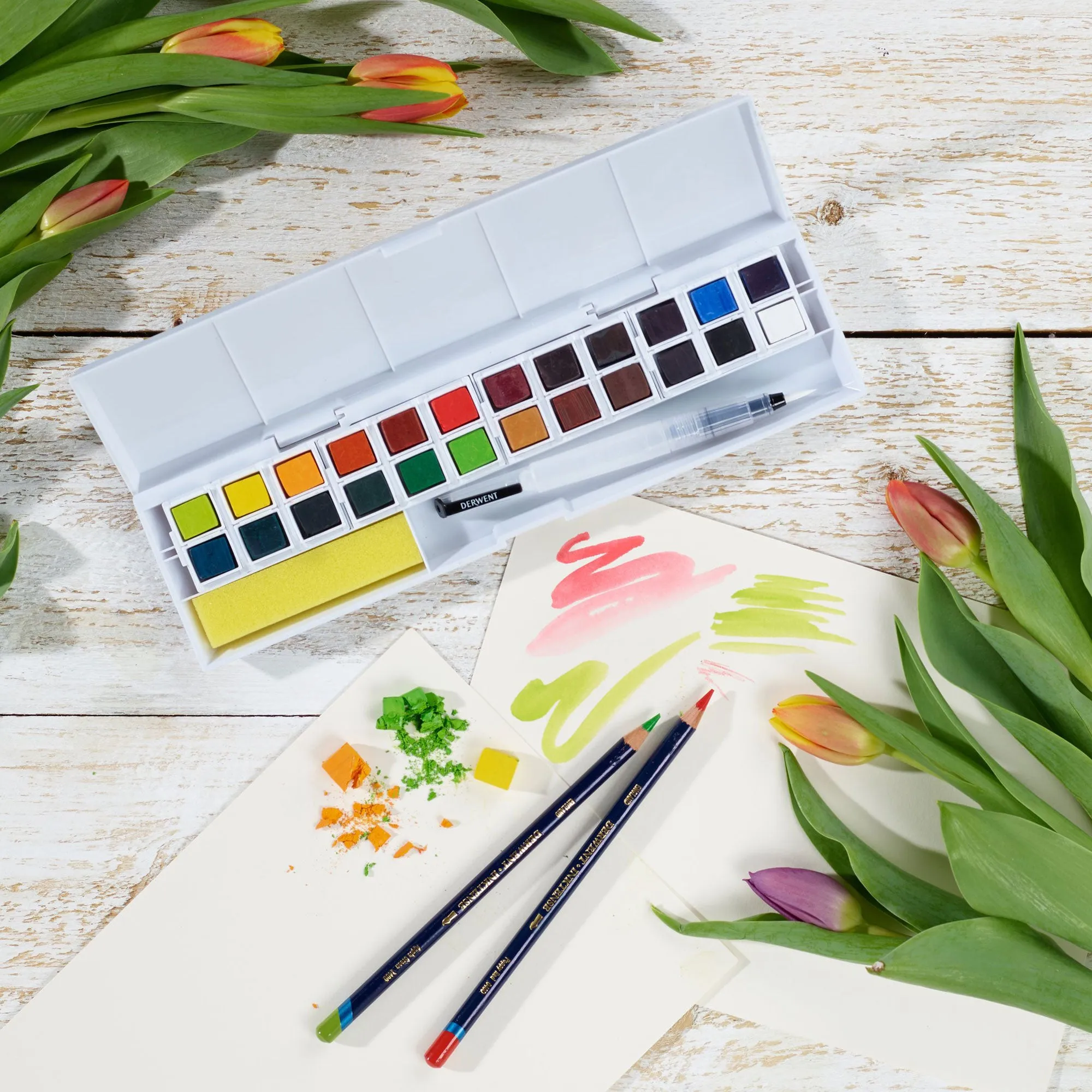 Derwent Inktense Paint Pan Studio Set - 24 Watercolour Paints