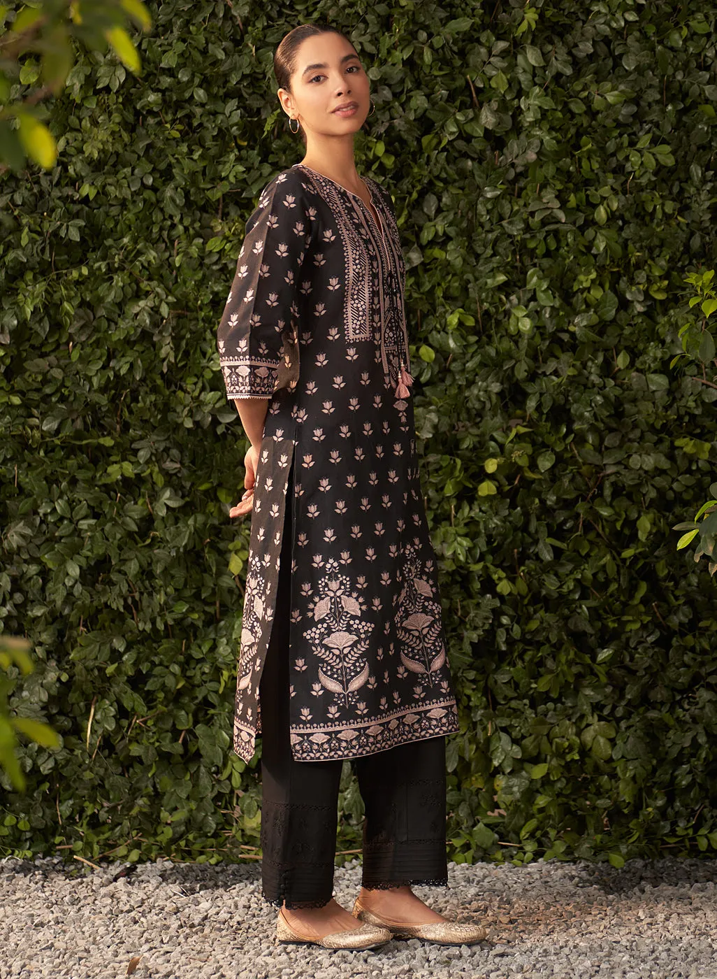 Maya Black Floral Printed Long Kurta for Women
