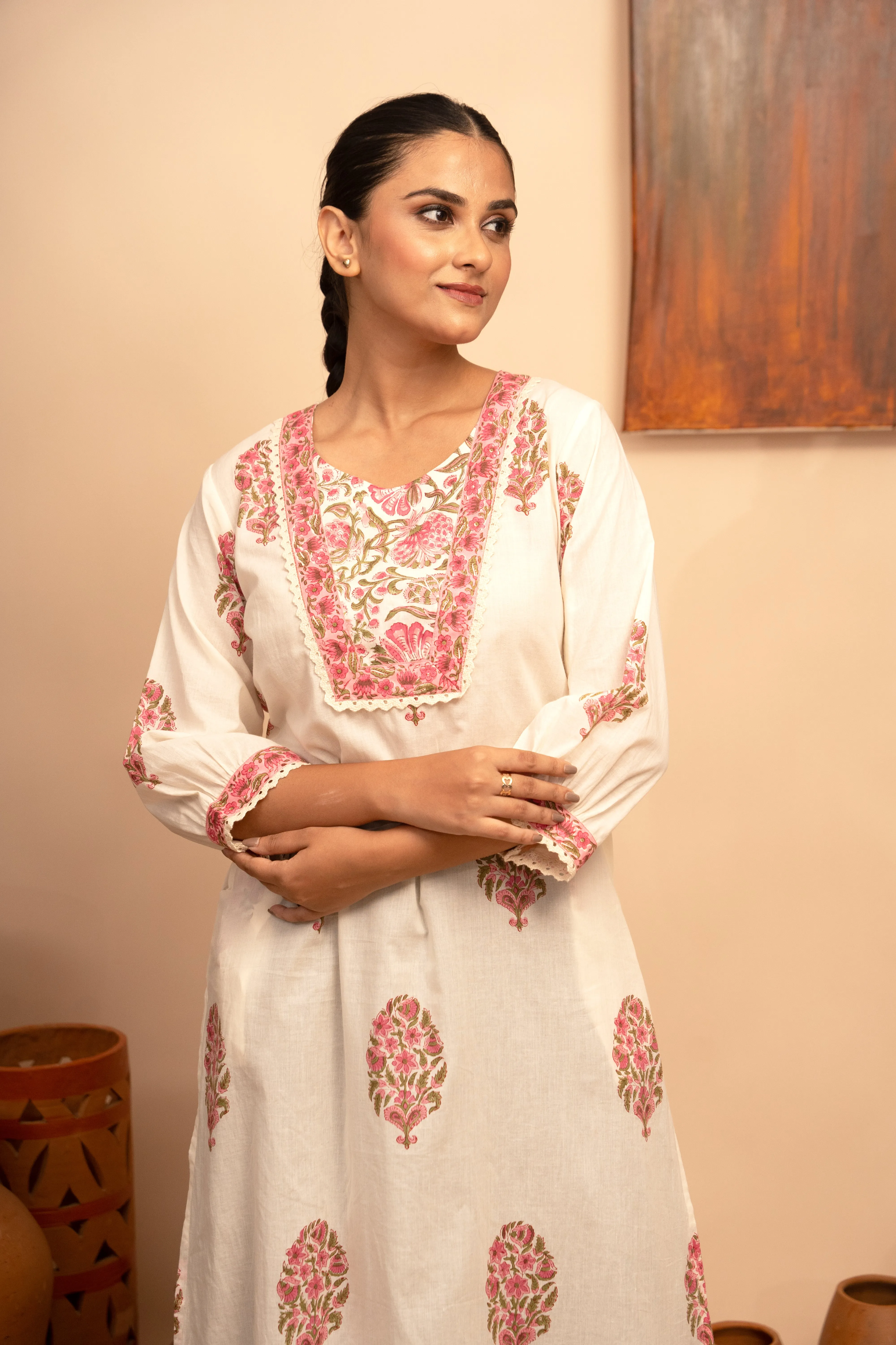 Womens Cotton White Collar Neck Block-Printed Regular Fit Kurta - Arya collection