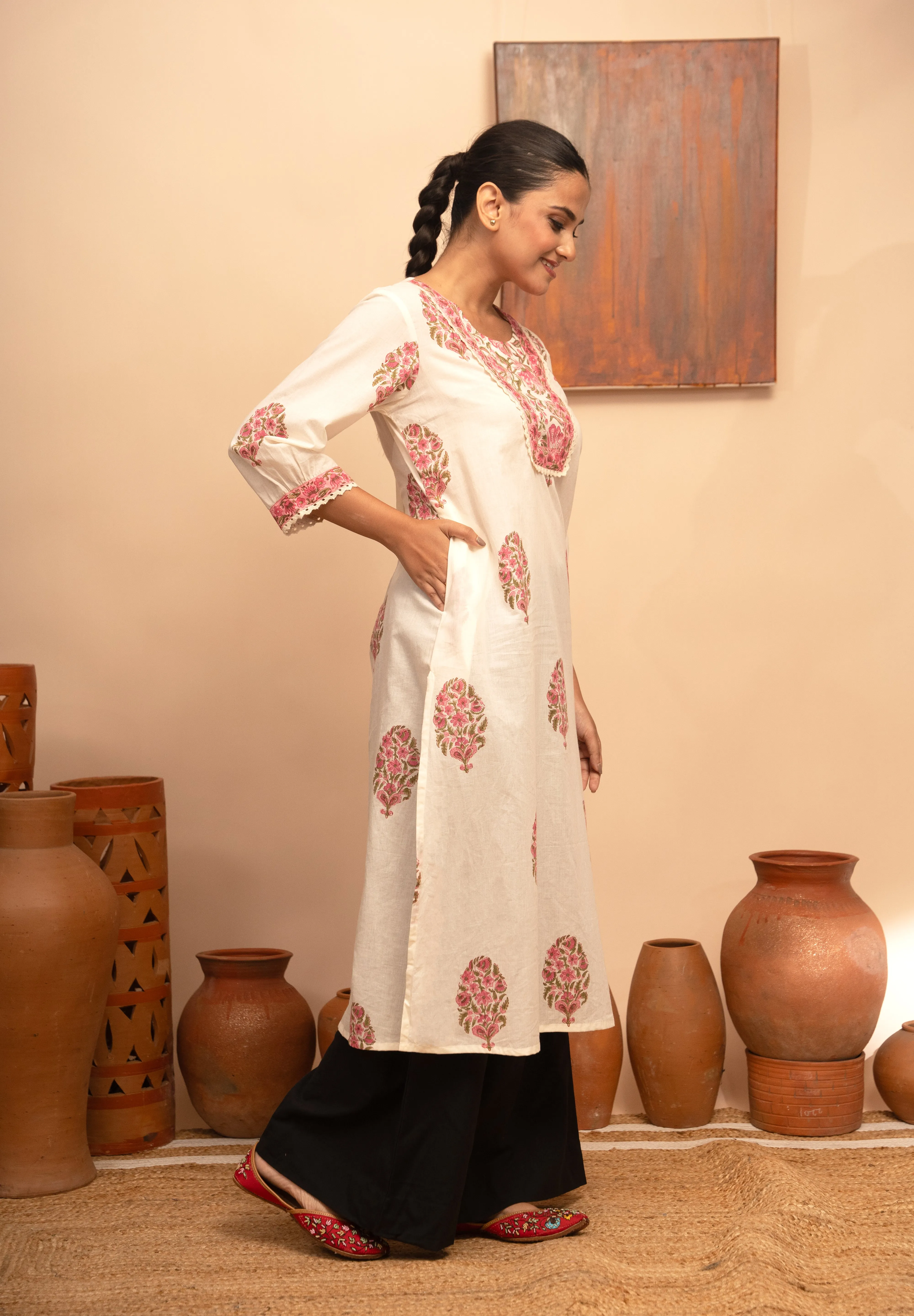 Womens Cotton White Collar Neck Block-Printed Regular Fit Kurta - Arya collection